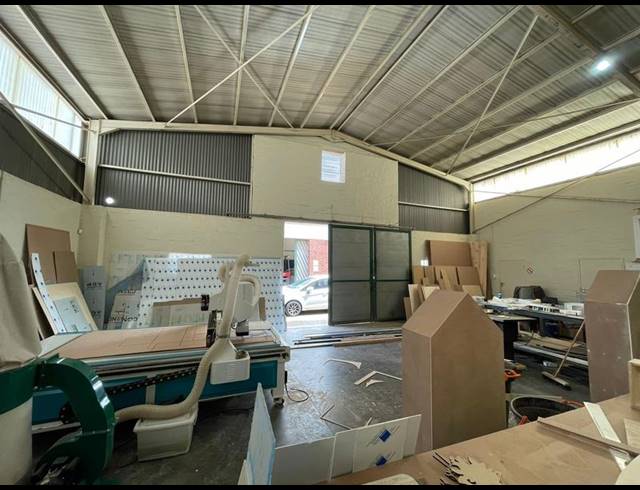 INDUSTRIAL PROPERTY TO RENT IN HENNOPSPARK